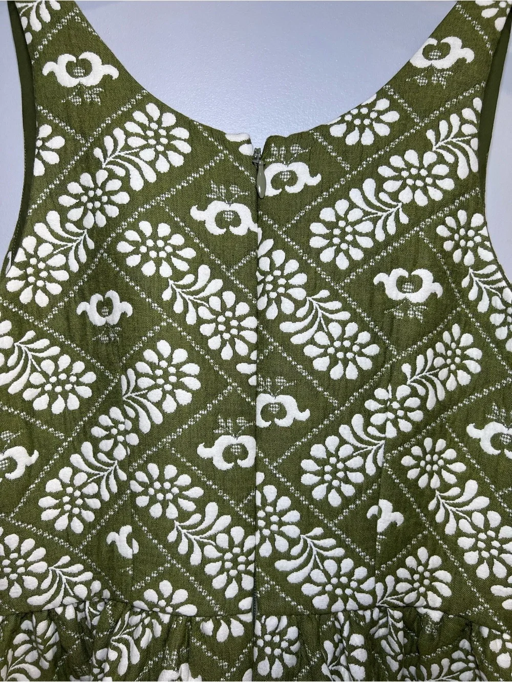 HUNTER BELL Maddy Dress size 6 Olive Green and White Floral Print midi Dress - Picture 6 of 10
